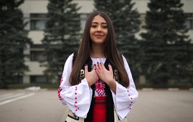 Nicole Cherry apare într-un clip dedicat Centenarului. Imaginile publicate de MAI, virale pe Facebook