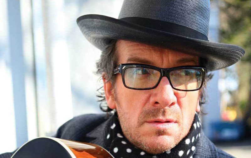 Elvis Costello concertează la Sala Palatului