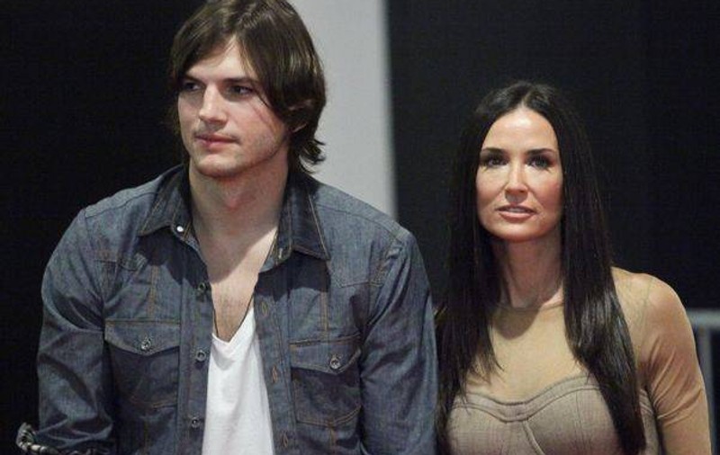 ȘOC! Nu se mai despart? Demi Moore și Ashton Kutcher, niciun pas spre DIVORȚ!