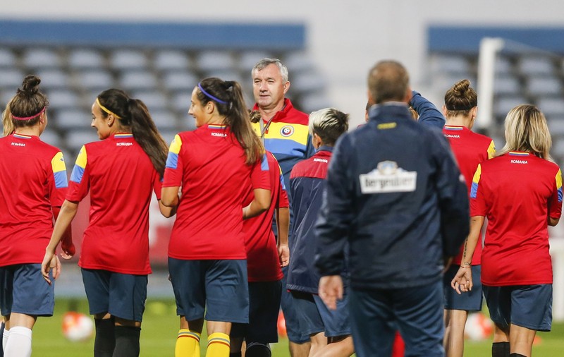 Fotbal. Tricolorele s-au întors din Spania: "Am încercat să impulsionăm jocul ofensiv"