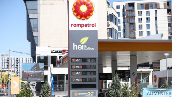 Un afișaj electronic la prețuri la benzină și motorină, la o stație Rompetrol din București, 24 septembrie 2026. Poză cu caracter ilustrativ. Foto: Libertatea/ Dumitru Angelescu
