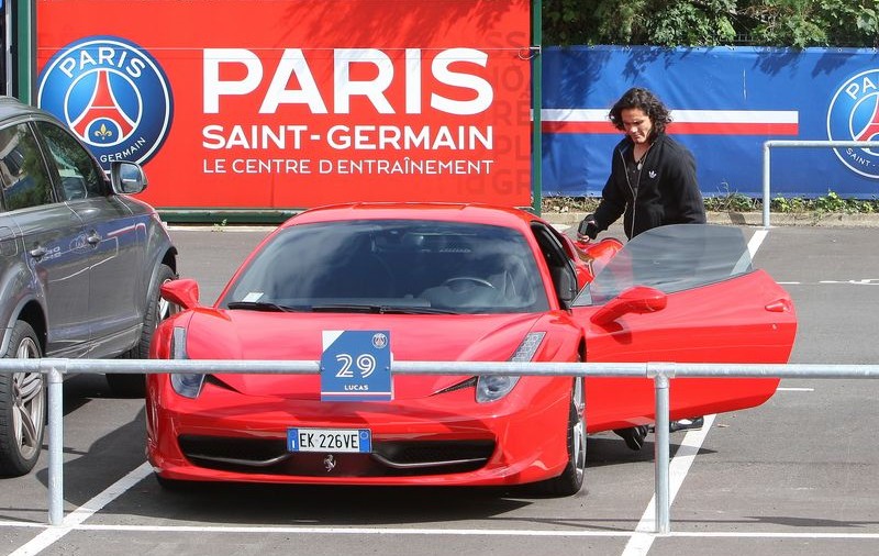 Abia şi-a schimbat echipa şi şi-a luat... Ferrari! | FOTO
