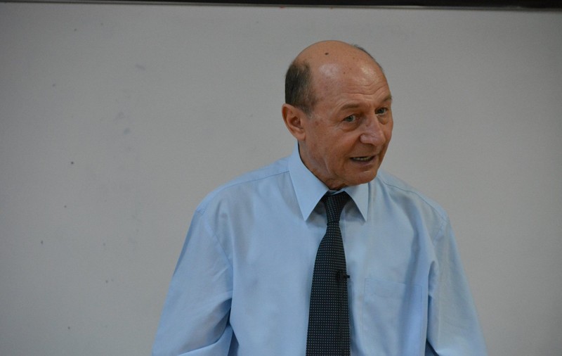 Traian Băsescu, despre lupta din PSD: "Dragnea câștigă, Firea pierde"