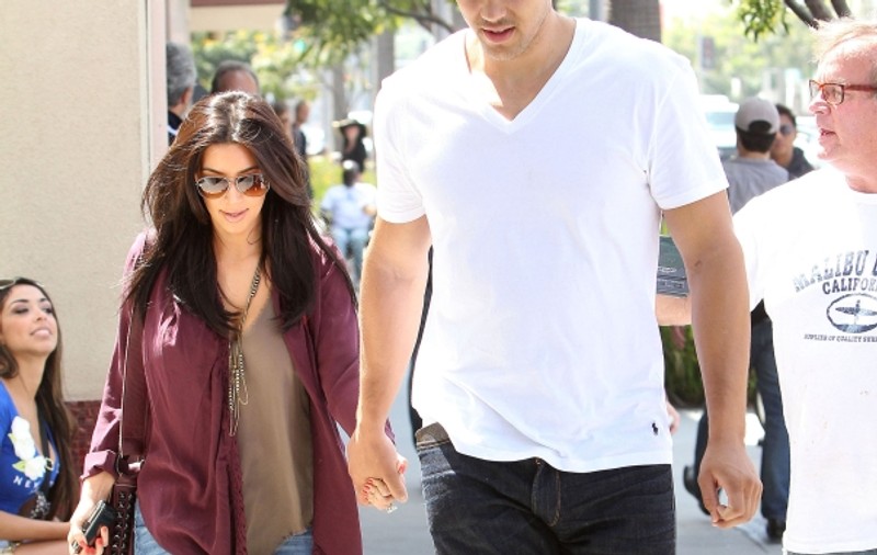 Află ce cadouri de mii de dolari vrea Kim Kardashian la nuntă! 