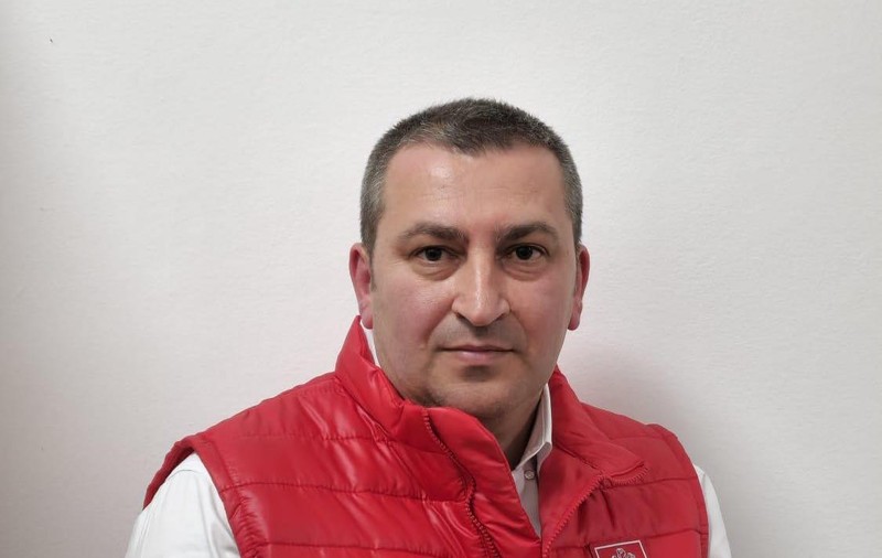 Primarul din Vărbilău și-a publicat numărul personal de telefon pe Facebook: „Raportați-mi absența sau întârzierea profesorilor de la ore”