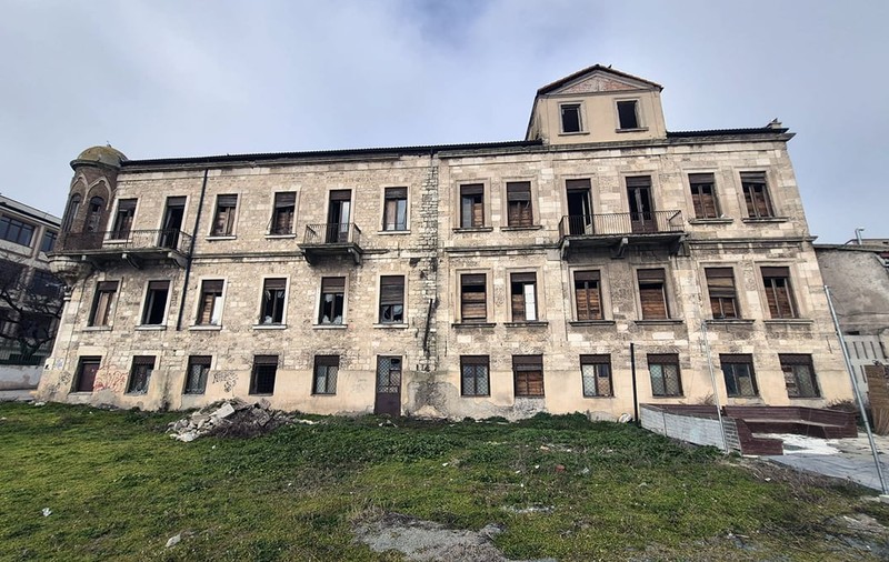 Istoria Casei Alléon din Constanța, de la cămin de nefamiliști la sediu pentru instanța de judecată. Restaurarea, ratată la termenul din 2024
