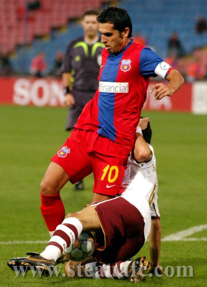 Nicolae Dică "a pus umărul" a disputat, cu Steaua, semifinala Cupei Uefa, sezonul 2005-2006 FOTO: steauafc.com