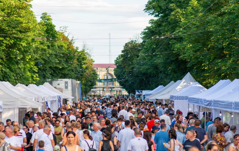 Care sunt trupele care vor cânta în Ploiești, la cel mai mare concert de până acum, la Republica de sub Castani din weekend