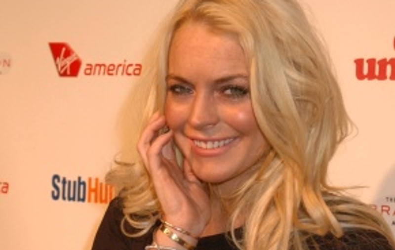 Lindsay Lohan s-a luat la bătaie în club