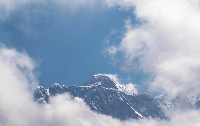 Nepalul a interzis accesul pe Everest. Vizele turistice au fost suspendate