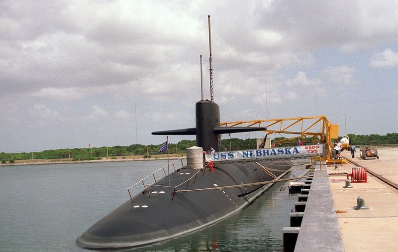 Patru rachete lansate de pe un submarin în California. Acestea pot avea încărcături nucleare
