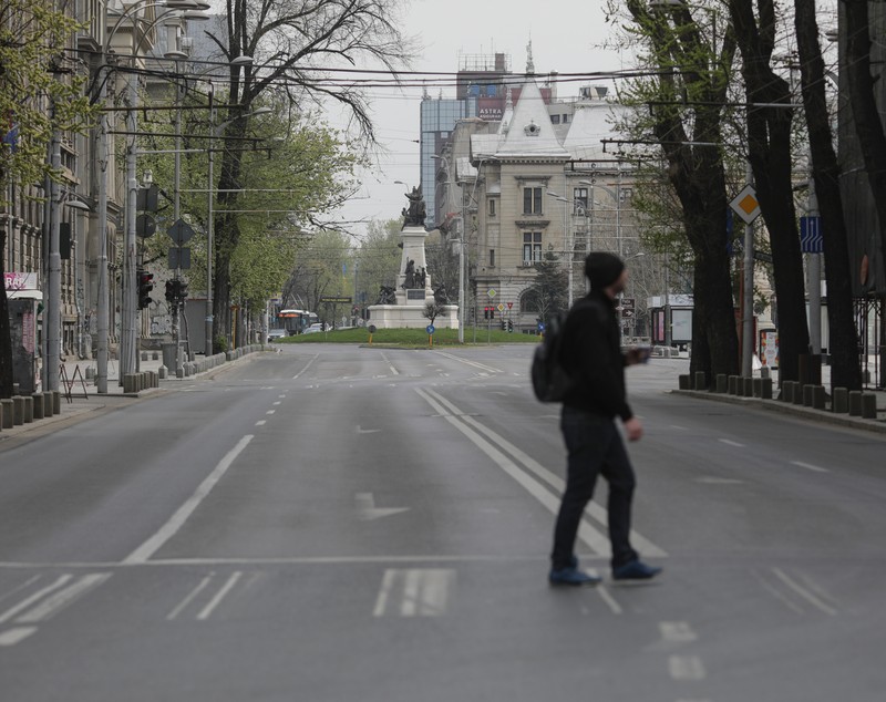 Orașul-fantomă. Cum arăta Bucureștiul duminică la prânz. GALERIE FOTO