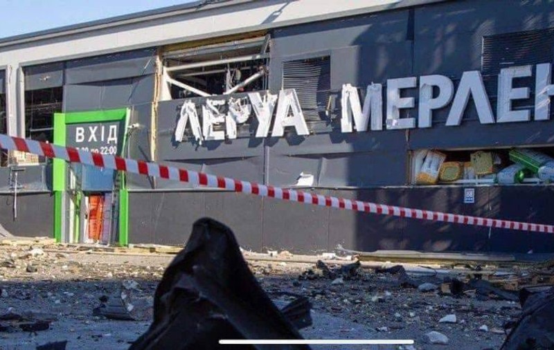 Un magazin Leroy Merlin a fost bombardat în Kiev. Compania franceză, printre puținele care nu s-au retras din Rusia