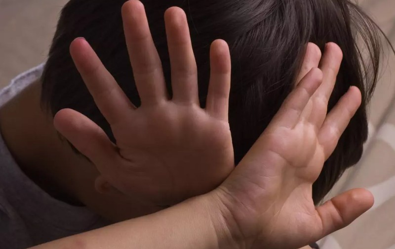 Anchetă la o grădiniță din Bucureşti, după ce un copil de 5 ani i-a povestit directoarei că el și un coleg au fost agresați sexual de un educator