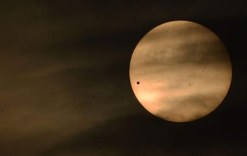 Mai vezi asta doar dacă trăieşti încă 105 ani! Venus a trecut prin faţa Soarelui, fenomenul FABULOS vizibil şi din România | FOTO&VIDEO
