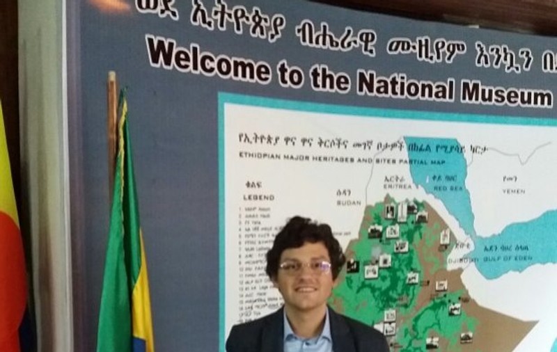 Mădălin Blidaru, românul care dă o șansă la educație miilor de tineri din Africa și Europa