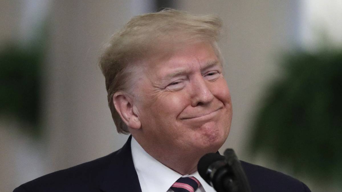 Președintele SUA, Donald Trump, zâmbește încântat