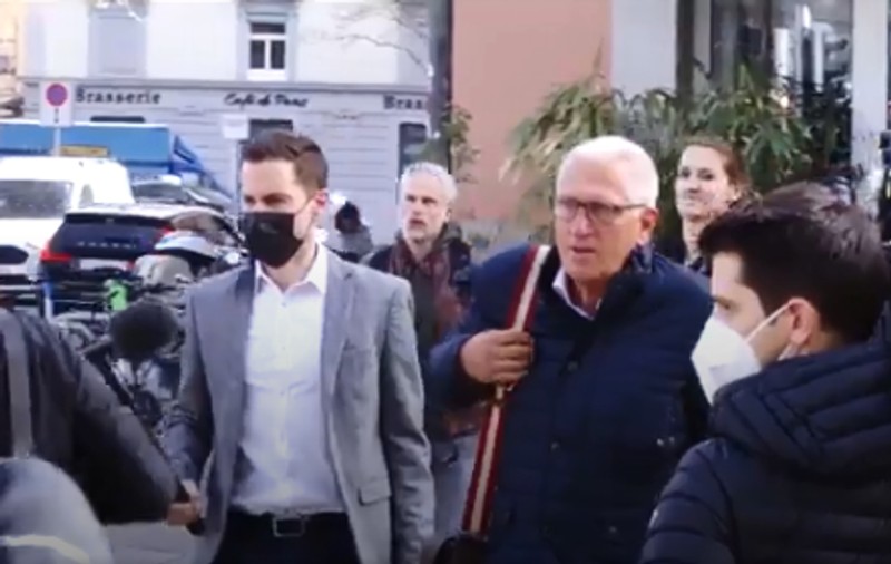 „Erori grave de procedură”. Înalta Curte din Zürich anulează verdictul în cazul bancherului acuzat că a plătit 102 vizite la cluburi de striptease din conturile firmei