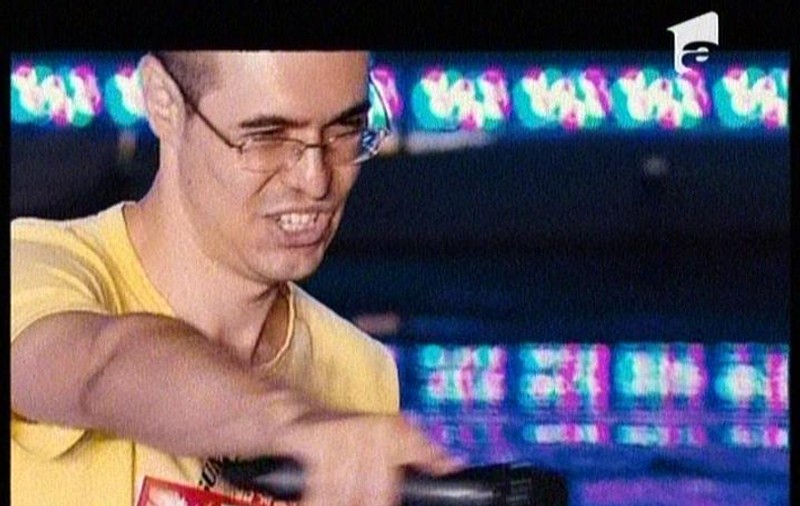 S-a FĂCUT DE RÂS LA X-FACTOR. Cheloo a fost șocat: ”Ai mișcări de felină sufocată cu perna!”