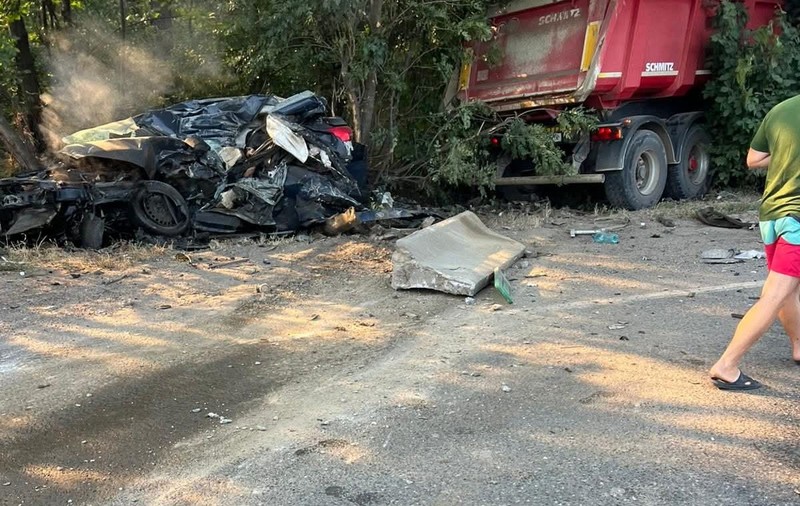 Accident grav pe Centura București, în care au fost implicate un TIR și o mașină. Șoferul autoturismului a murit