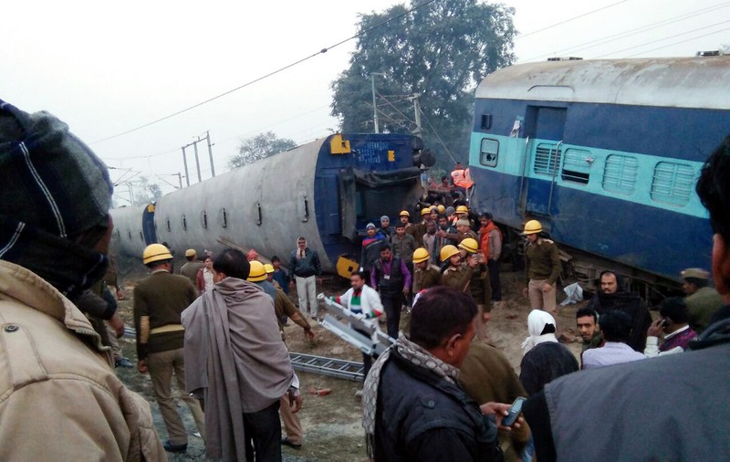 Cel puțin doi morți după ce un tren a deraiat în India