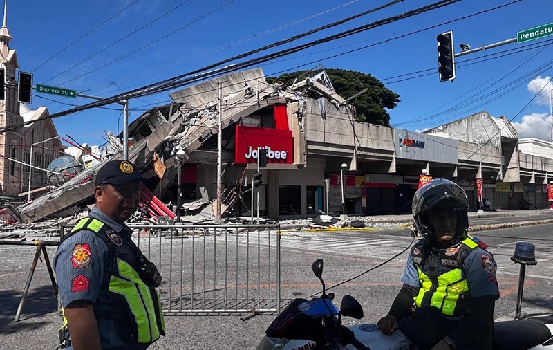 Cutremur cu magnitudinea de 7,8 și 138 de replici, în Filipine. Autoritățile au emis alertă de tsunami
