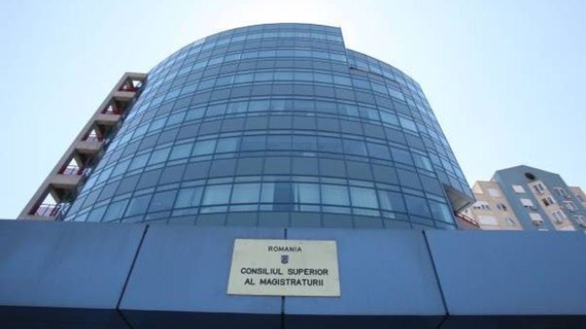 CSM dezbate, în plen, raportul MCV