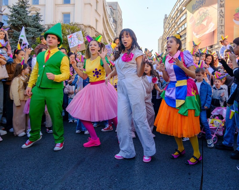 Mirela Retegan, spectacol pe Calea Victoriei