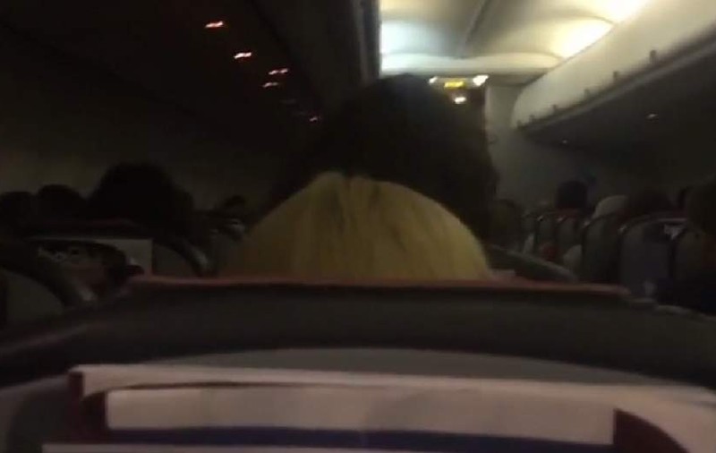 Panică într-un avion care a decolat de pe Otopeni cu destinaţia Oslo. Comandantul a anunţat că se întoarce la Bucureşti, la 20 de minute după plecare