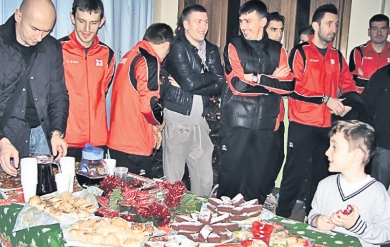 Campionii, la grădiniţă | VIDEO