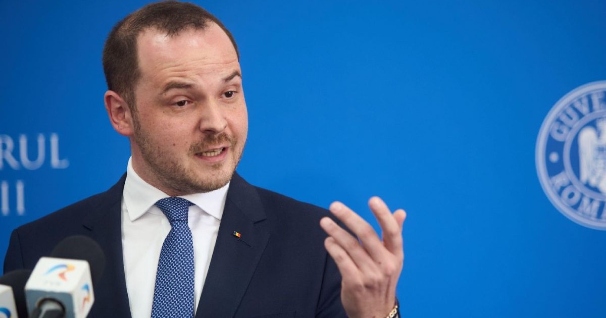 Alexandru Rogobete, ministrul Sănătății din România, vorbește în timpul unei conferințe de presă la sediul ministerului. București, România. 16 iulie 2025