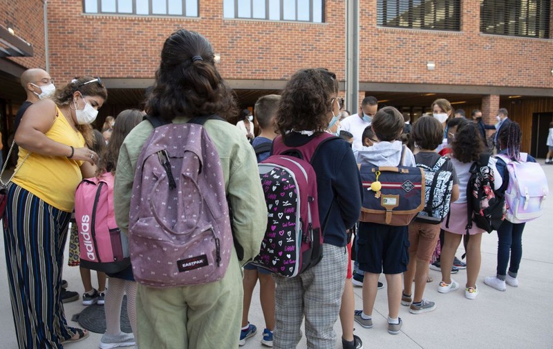 Sindicaliștii francezi din educație contestă măsurile anti-COVID din școli și fac apel la o grevă națională