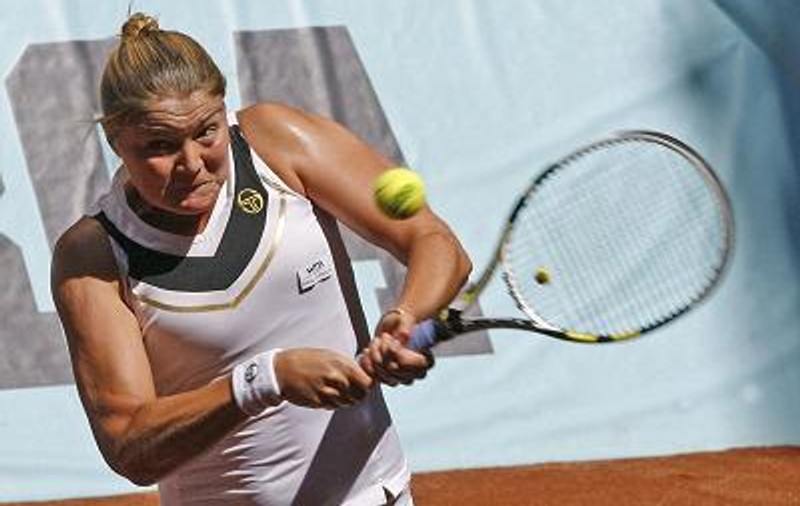 Dinara Safina s-a retras din tenis