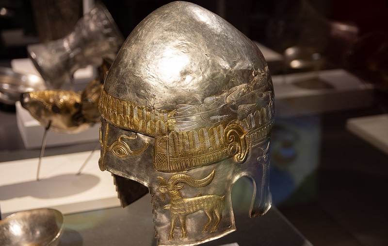 Ce este Coiful de la Agighiol, o altă piesă de patrimoniu, care a fost în pericol în urma incendiilor violente din Los Angeles