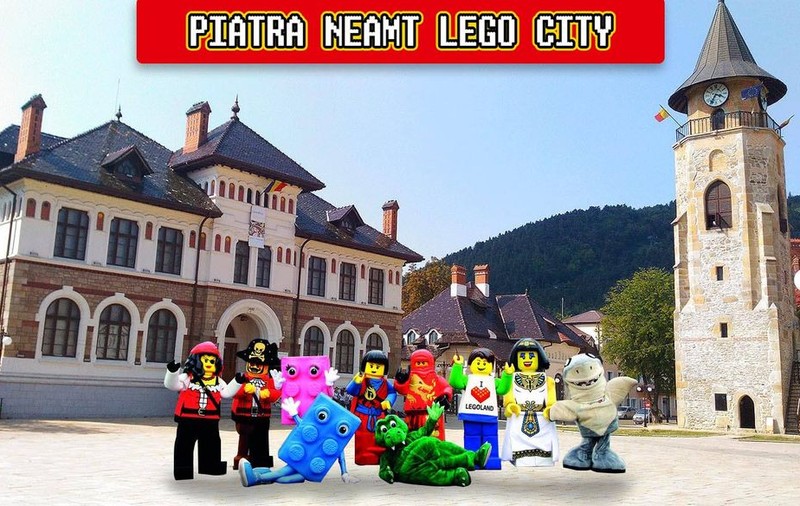 Un candidat la primăria orașului Piatra Neamț promite să construiască parcuri și cafenele din cărămizi Lego
