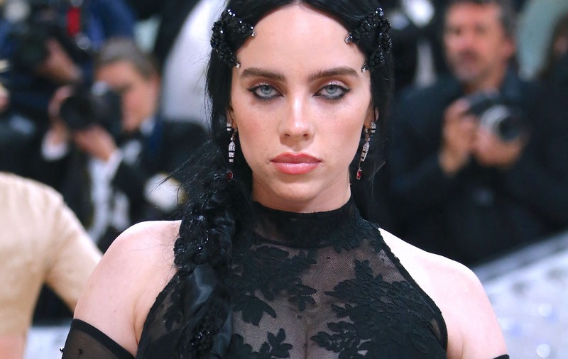 Billie Eilish: „Să fii femeie e un război, mereu”. Motivul pentru care purta întotdeauna haine largi