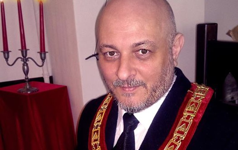 EXCLUSIV/ Secretul dispariției celui mai vândut artist român după Revoluție! După un infarct și o criză financiară Marius Dragomir a fost salvat de masoni!