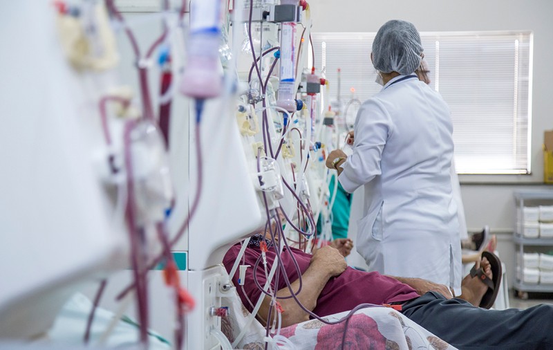 Interlop învoit din închisoare, ca să facă dializă. Nu are cine să-l escorteze la spital, a motivat Administrația Penitenciarelor