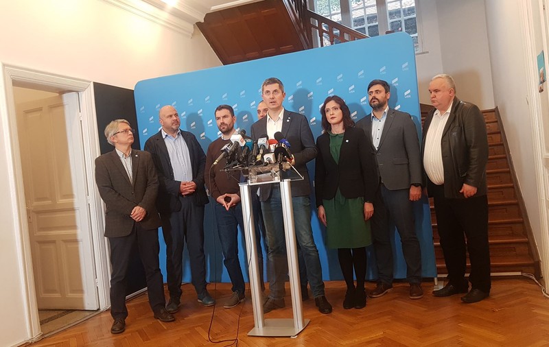 Dan Barna, pe urmele Elenei Băsescu. A folosit cuvântul ”succesuri” într-o declarație publică