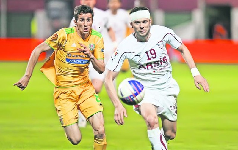 În Săptămâna Patimilor, femeile prezente la meciul cu FC Vaslui l-au terfelit în fel şi chip pe şeful LPF, Dumitru Dragomir: “Mitică, să ne pupi la p***rică!!!”