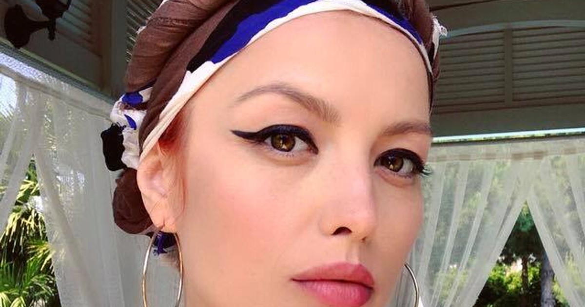 Elena Gheorghe și-a arătat burtica de gravidă în costum de baie. Cum arată artista