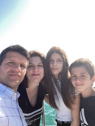 Întreaga familie Nicolescu-Lovin foto: arhiva personală