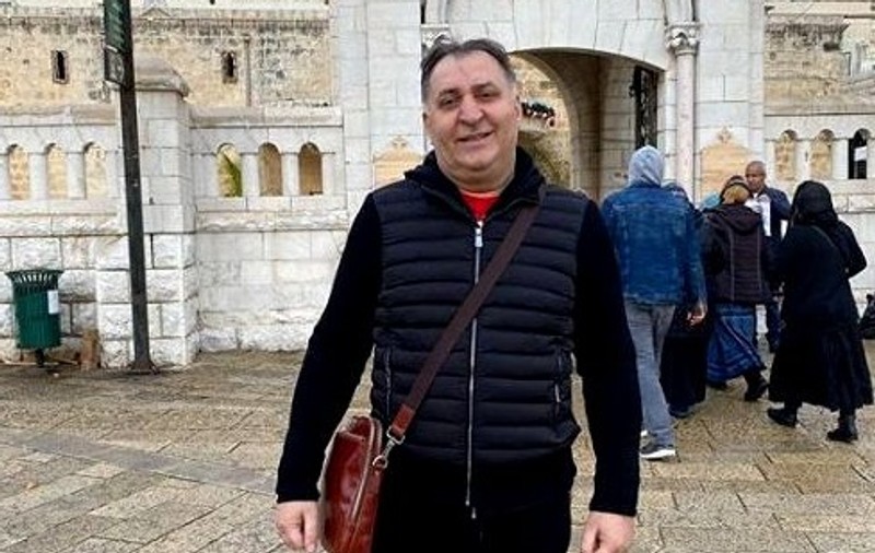 Vali Vijelie a luat calea credinței și s-a botezat în apa Iordanului. Prima imagine din timpul ritualului