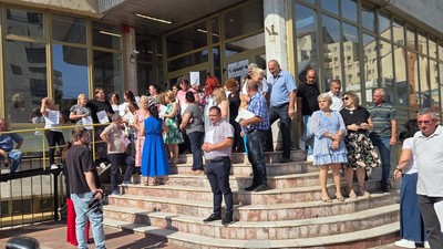 Mii de angajați ai instituțiilor de stat protestează împotriva măsurilor luate de guvern - iulie 2025