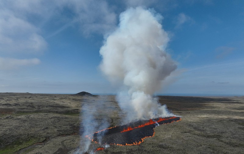 Erupție vulcanică la doar 30 de kilometri de capitala Islandei, Reykjavik