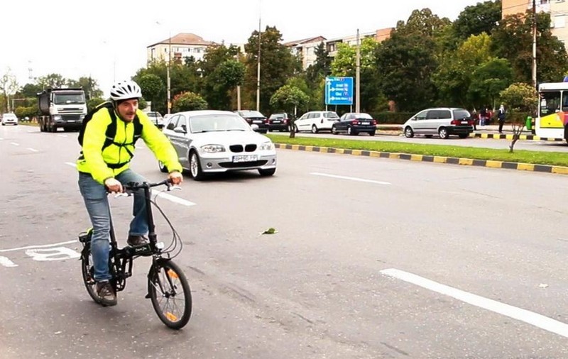 Concurs inedit la Oradea, între mașină, autobuz, tramvai și bicicletă. Cine a parcurs cel mai repede distanța