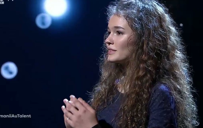 Alla și Alex Ștefănescu s-au calificat în finala Românii au talent, sezonul 8. În cea de-a doua semifinală, publicul a decis cine merge mai departe