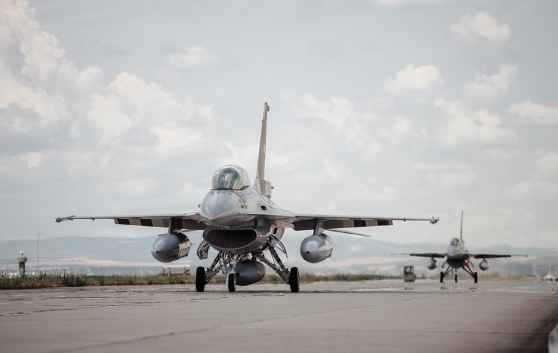 Ucraina a pierdut un F-16. Avionul de luptă a fost distrus într-un accident, potrivit unui oficial american. Reacția Kievului
