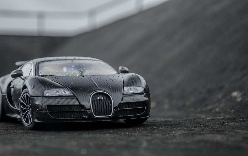 Ca să nu plătească 13.000 de euro pentru un buton la Bugatti Veyron, proprietarul a folosit o metodă ingenioasă de doar doi euro
