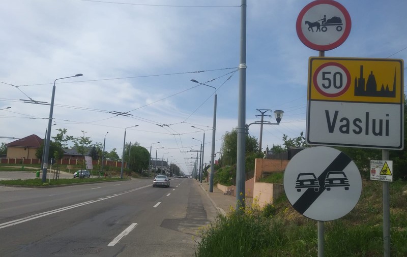 Și apără-l de ispită. Un tânăr dintr-un sat din Vaslui a primit interdicție de la judecători să mai meargă la oraș timp de doi ani